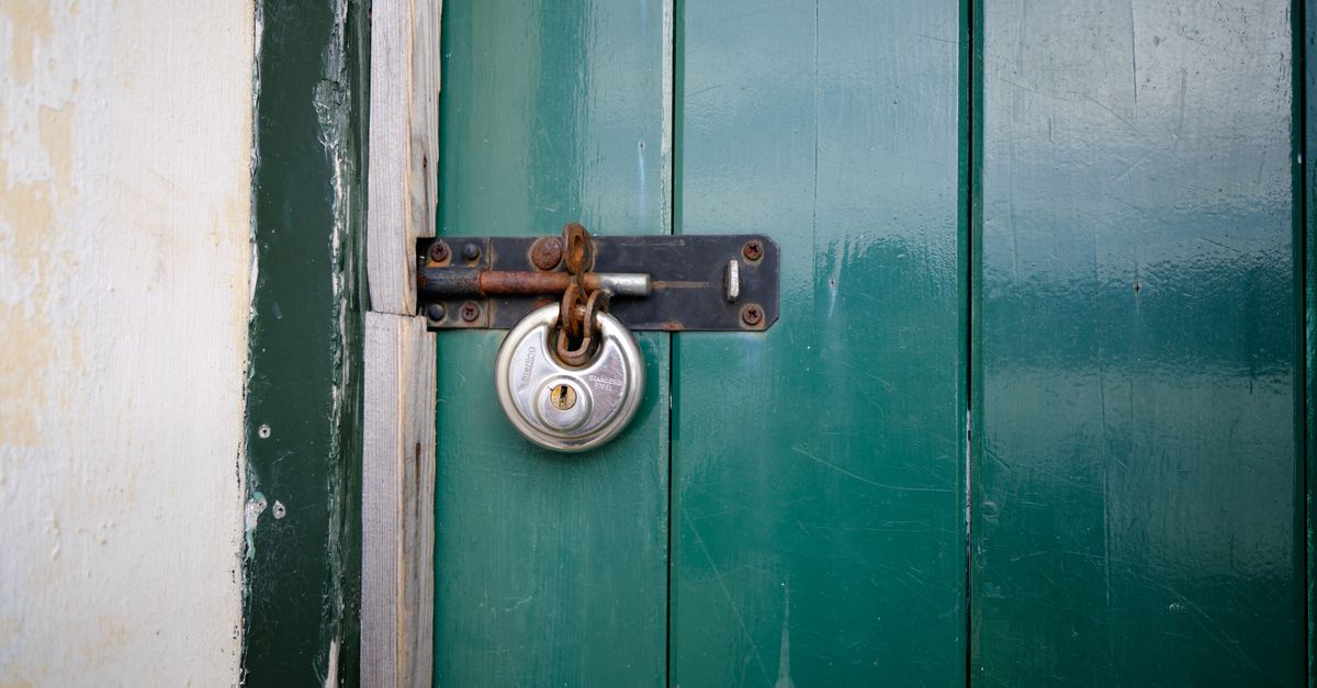 front door lock key — Clay County Locksmith