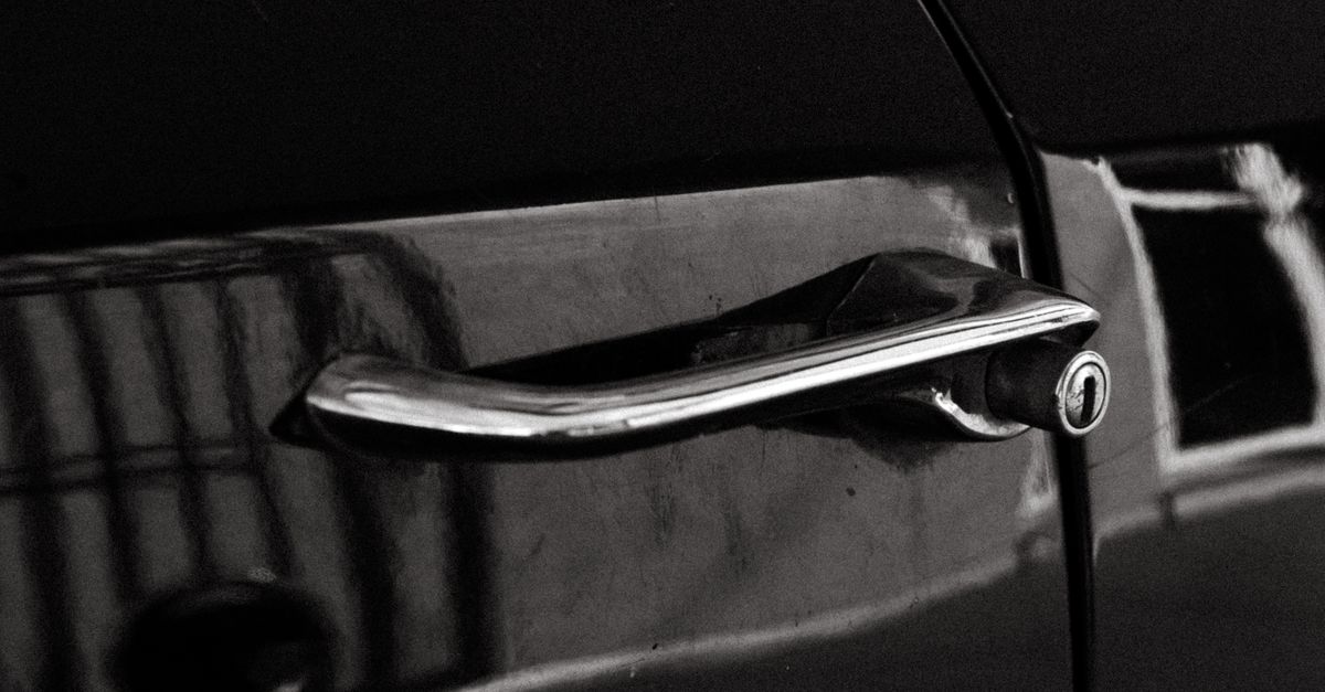 front door lock key — Clay County Locksmith