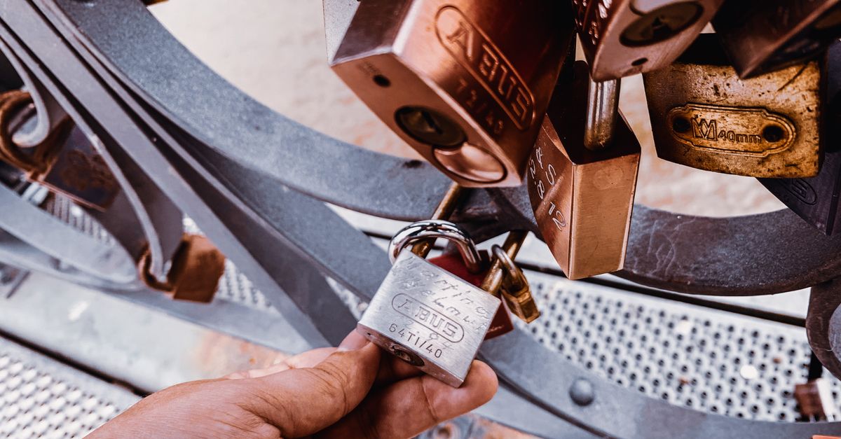 key maker professional — Clay County Locksmith